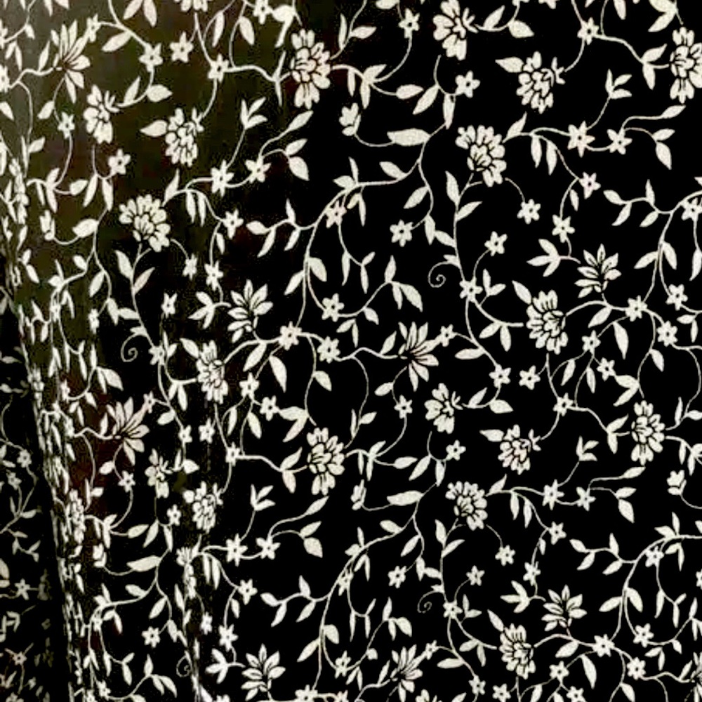 Gorgeous Cynthia Rowley black & white floral 3/4” sleeve size L shirt - Picture 6 of 6